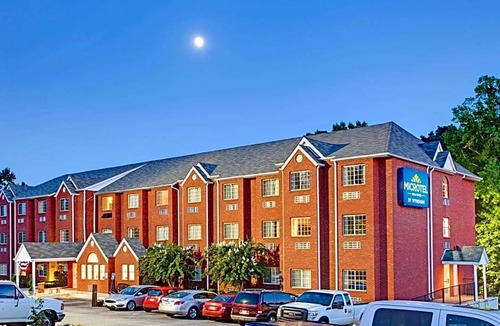 Stockbridge Hotel | 2-Star Hotel ∙ Microtel Inn & Suites by Wyndham Stockbridge/Atlanta I-75