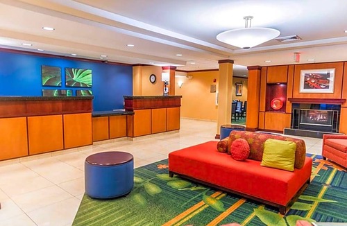 Norton Shores Hotel | 2-Star Hotel ∙ Fairfield Inn and Suites by Marriott Muskegon Norton Shores