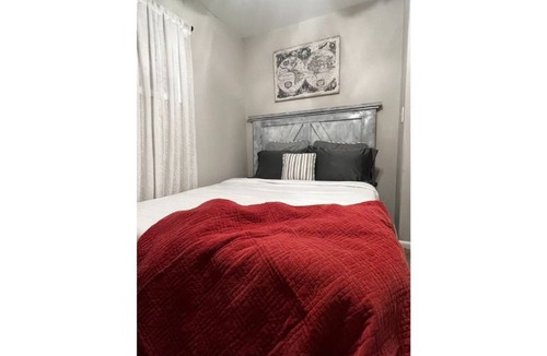 Mableton House | 20 min to ATL 2BD 2 Story Townhouse