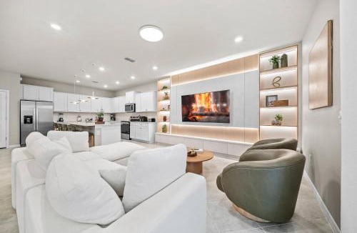 Four Corners House | 2026 NEW 10BD At Windsor Cay Pool and Game Room
