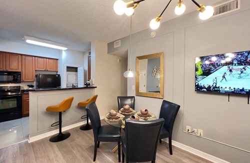Florida Center Condo | 207 Luxury 2-Unit Suite Pool | Universal & I-Drive