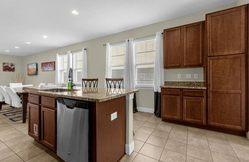 Davenport House | 25% 16BR Homes Pools & Spas