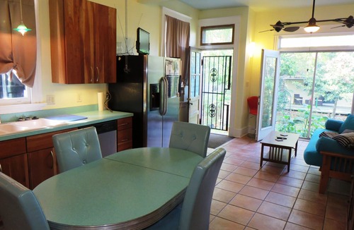 Mid-City Apartment | 25% Summer Discount! Steps from Canal Streetcar Line. Safe Vibrant Neighborhood.