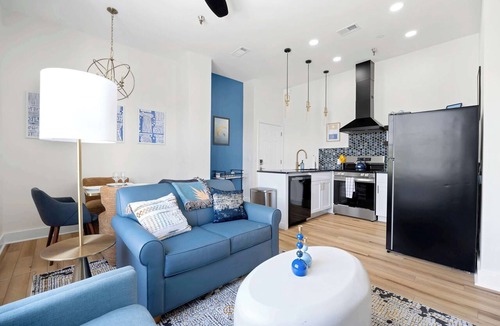 Springfield Apartment | 2BR Apt Near Stadium - NES Gamer Oasis!