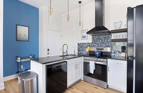Springfield Apartment | 2BR Apt Near Stadium - NES Gamer Oasis!
