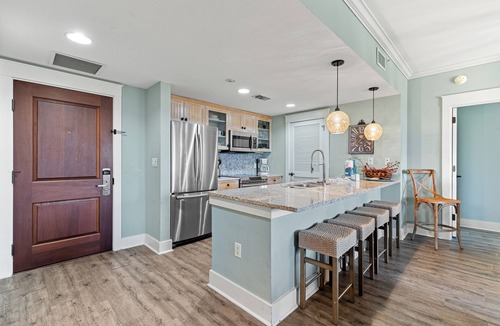 Baytowne Wharf Condo | 2BR Condo at Baytowne! Walk to Wharf, GOLF CART, Tropical Pool & Hot Tub.