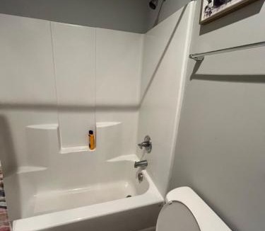 Valdosta Apartment | 2BR Home Near VSU & Moody AFB Sleeps 6 Guests