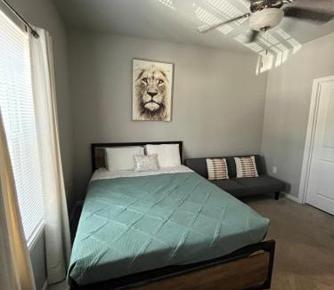 Valdosta Apartment | 2BR Home Near VSU & Moody AFB Sleeps 6 Guests