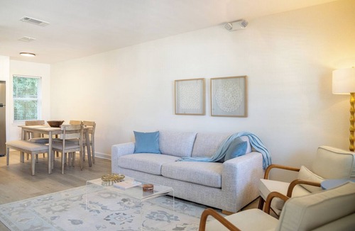 Biloxi Condo | 2BR w/POOL in the PERFECT location near Beach and Downtown! Porter #10