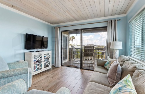 Fernandina Beach Condo | 2nd Floor, newly remodeled 2 Bed/2 Bath ocean front condo, sleeps 6.