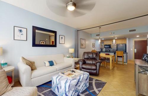 Baytowne Wharf House | 2nd-floor resort condo with balcony on-site pool golf tennis & beach access