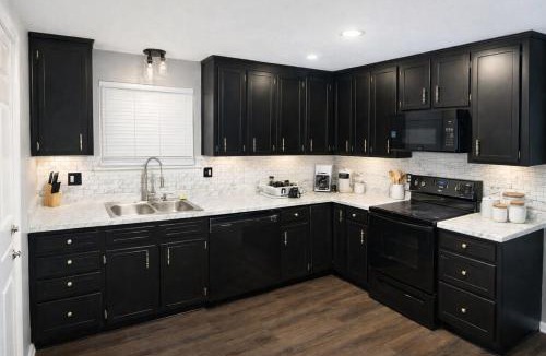 Dothan House | 3 bedroom 2 bath private home in Quiet nice Neighborhood