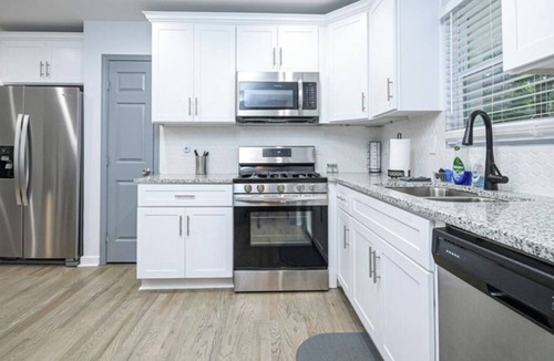 Browns Mill Park House | 3 bedroom, 2 bathroom cozy home away from home.