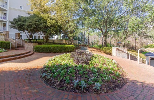 Baytowne Wharf Condo | 3 Bedroom and 3 Bathroom Condo in Lasata