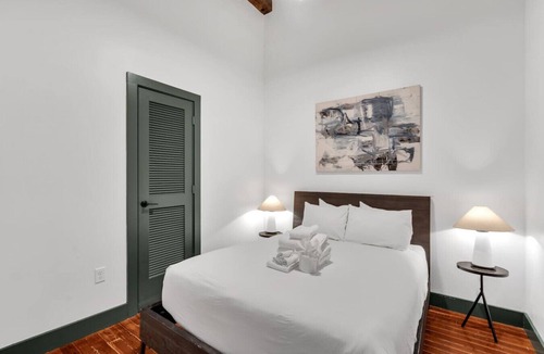 French Quarter Bed & Breakfast | 3 Bedroom Apartment, French Quarter, Near Superdome, Bourbon & Canal St