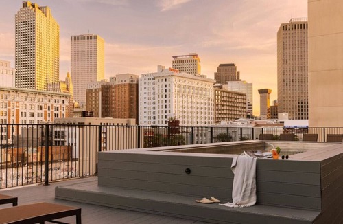 French Quarter Bed & Breakfast | 3 Bedroom Apartment, French Quarter, Walk to Bourbon & Saenger Theater