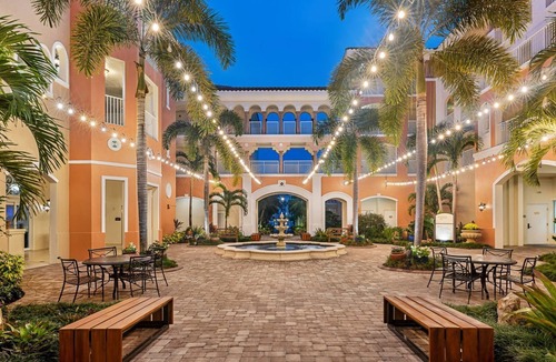 Williamsburg Resort | 3-bedroom Condo @ Marriott Grand Vista in Orlando during ThanksgivingWeek