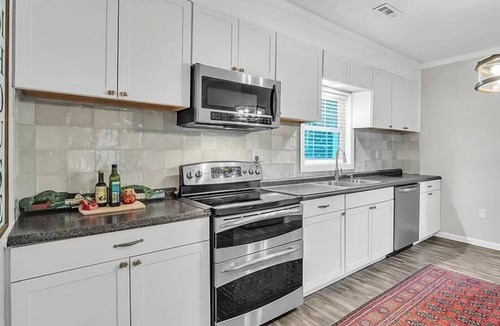 Six Mile House | 3-bedroom farmhouse cottage in Six Mile near Clemson
