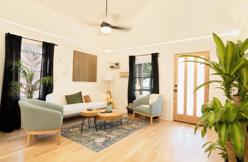 Pittsburgh House | 3-bedroom home in beautiful Atlanta. 10 mins from Mercedes Benz. Major international sporting event