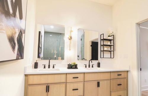 Pittsburgh House | 3-bedroom home in beautiful Atlanta. 10 mins from Mercedes Benz. Major international sporting event