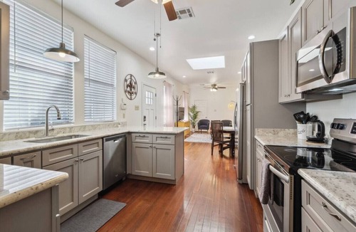 Broadmoor House | 3 Bedroom Home in the Heart of New Orleans!