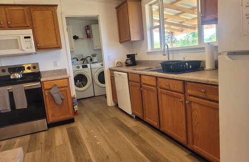 Northside House | 3 Bedroom Home with RV Hookup and Fishing Lake - Manufactured Home