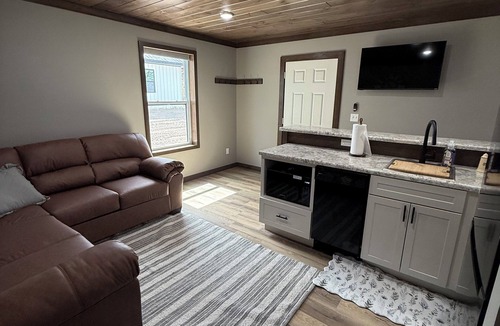 Marion House | 3 Bedroom house close to Olde Mill Venue and state land