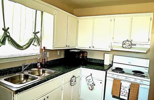 Birmingham House | 3-bedroom house in awesome Birmingham with AC, WiFi