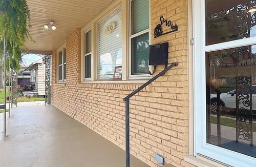 Kenner - Louis Armstrong International Airport House | 3-bedroom house in welcoming Kenner with WiFi, AC