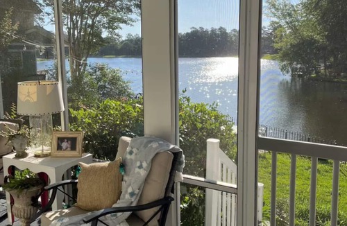 Hattiesburg House | 3-bedroom house on beautiful lake with hot tub, golf community, 3 miles to USM