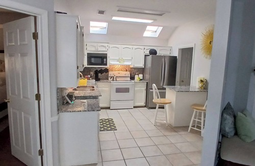 Shenandoah House | 3-Bedroom House, private, off-street, covered parking, near food, shopping, fun