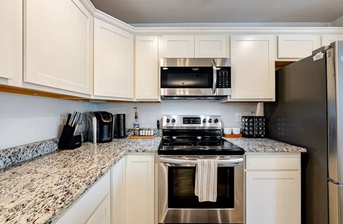 Denham Springs House | 3-bedroom house in serene Denham Springs with AC