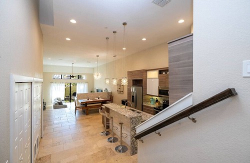 East Central Park House | 3-Bedroom Luxury House