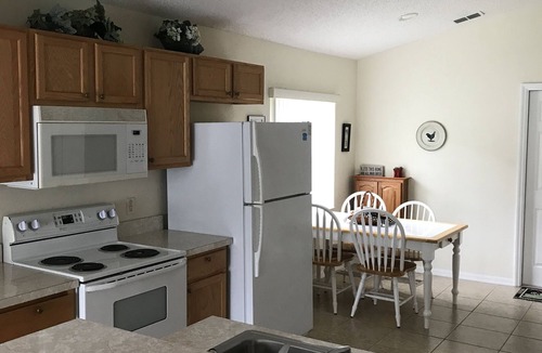 Florida Pines House | 3 Bedroom Pool Home