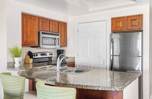 Williamsburg Villa | 3-bedroom villa in marvelous Orlando with fitness room, AC, 9-hole golf course