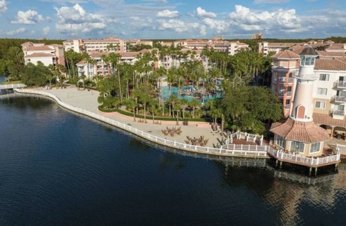 Williamsburg Villa | 3-bedroom villa in marvelous Orlando with fitness room, AC, 9-hole golf course