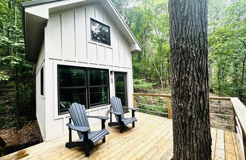 Groveoak Cabin | #3 (Magnolia) Treehouse near Lake Guntersville