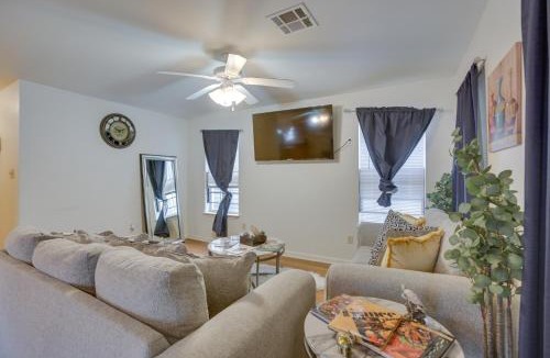 Saint Claude House | < 3 Mi to French Quarter: Pet-Friendly Home