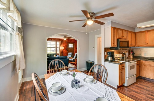 East Tallassee Cottage | 3 Mi to Stone Creek! 2-Acre Family Tallassee Gem