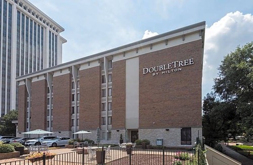 Montgomery Hotel | 3-Star Hotel ∙ DoubleTree by Hilton Montgomery Downtown