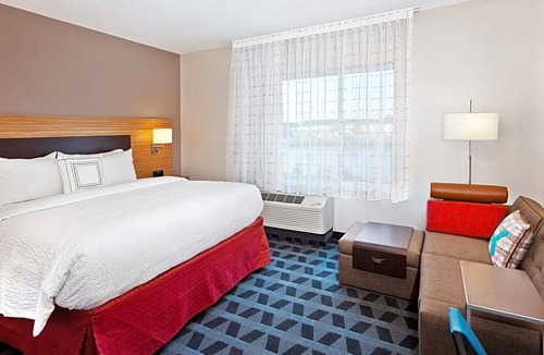Dothan Hotel | 3-Star Hotel ∙ TownePlace Suites Dothan