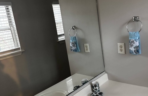 Ellenwood House | 3 story level private corner home with a huge backYard fenced and private