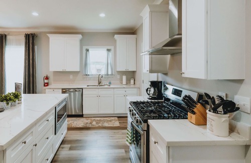 Biloxi House | 3BR/2BA in the heart of Downtown Ocean Springs! Ms Annie's Coastal Hideaway