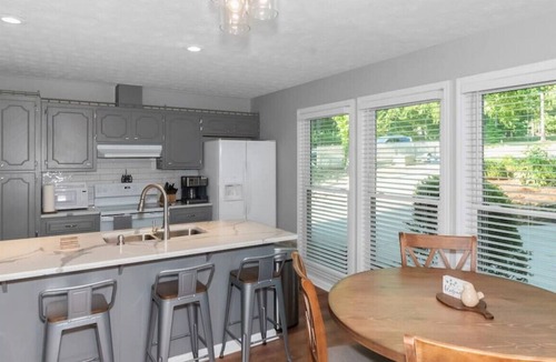 Eatonton House | 3BR-2BA Lake Oconee Retreat