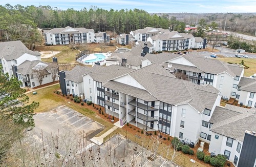 Auburn Condo | 3BR/3BA Condo w/New Interior Walk to Jordan-Hare
