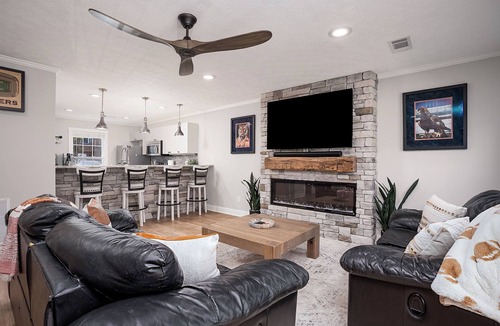 Auburn House | 3BR Auburn Townhome: Patio, New Kitchen, Quiet Stay