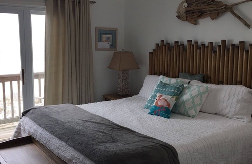 Gulf Shores Cottage | 3BR Duplex ON The Beach, Sleeps 11 Comfortably