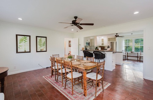 Fowlstown House | 3BR Farmhouse on 85 Acres | Trails & Porch