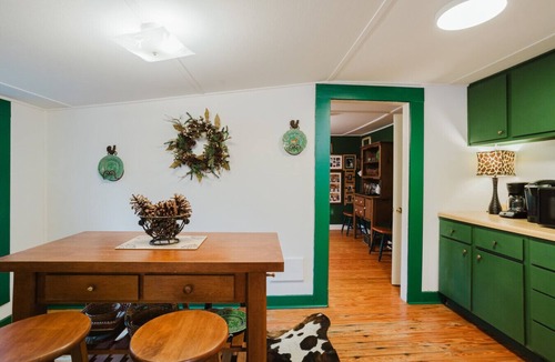 Fowlstown House | 3BR Pines Cabin on 85 Acres | Deck & Wildlife