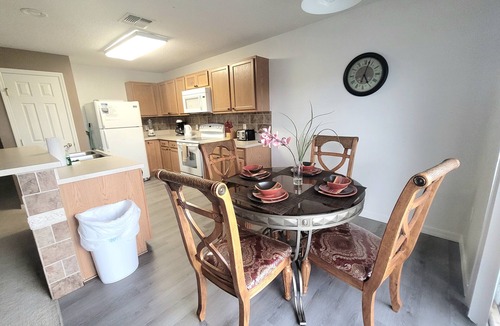 Bella Toscana House | 4 Bed home with private pool, close to Disney, free Wi-Fi newly renovated
